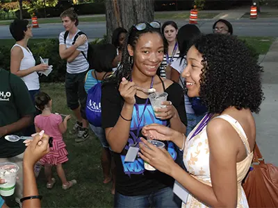 students eating ice cream